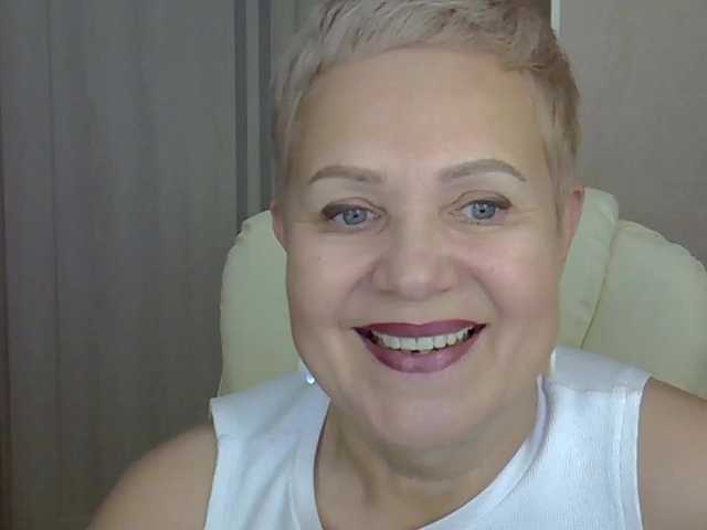 IFannyLove's BongaCams show and profile