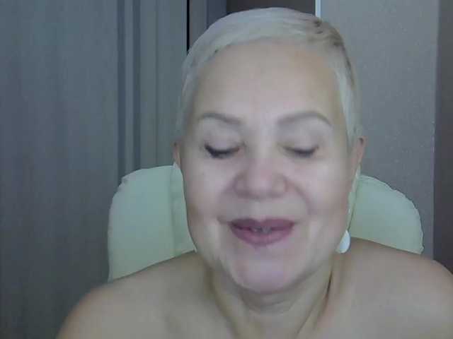 IFannyLove's BongaCams show and profile