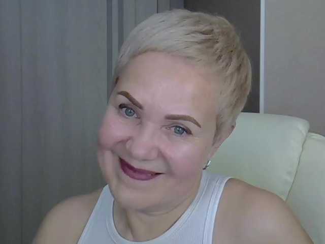 IFannyLove's BongaCams show and profile