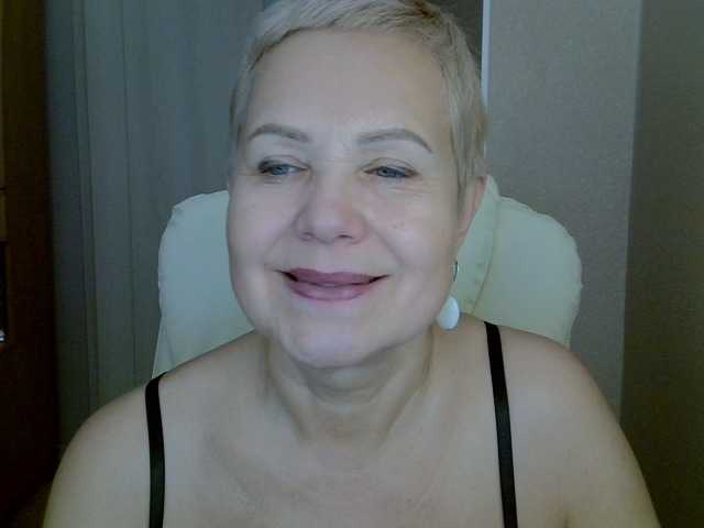 IFannyLove's BongaCams show and profile