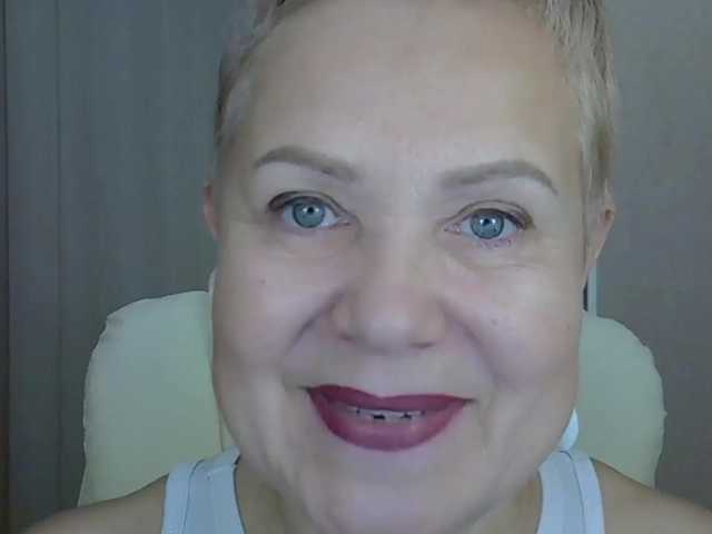 IFannyLove's BongaCams show and profile