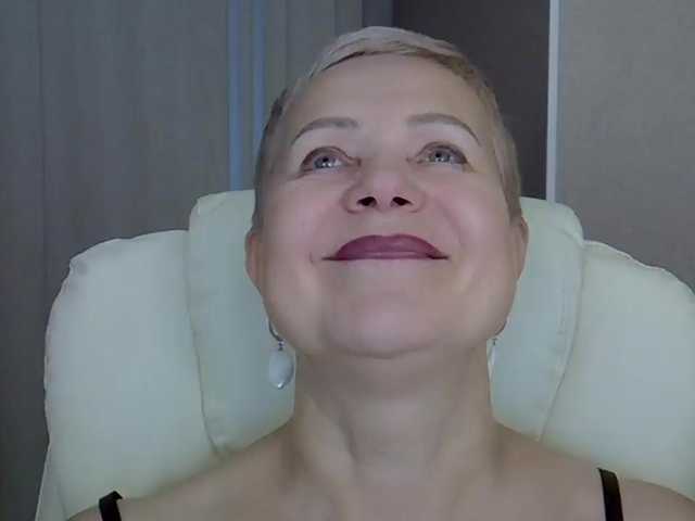 IFannyLove's BongaCams show and profile