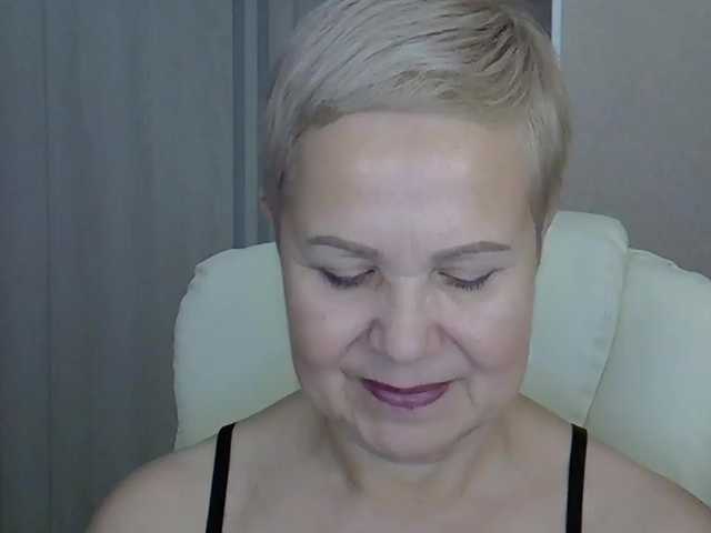 IFannyLove's BongaCams show and profile