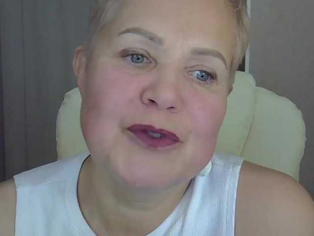 IFannyLove's BongaCams show and profile