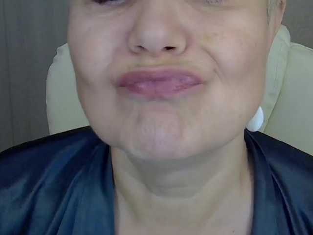 IFannyLove's BongaCams show and profile