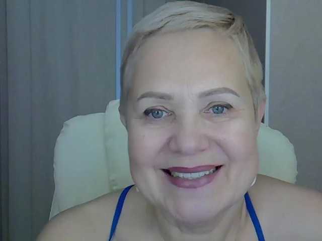 IFannyLove's BongaCams show and profile
