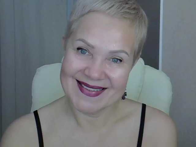 IFannyLove's BongaCams show and profile