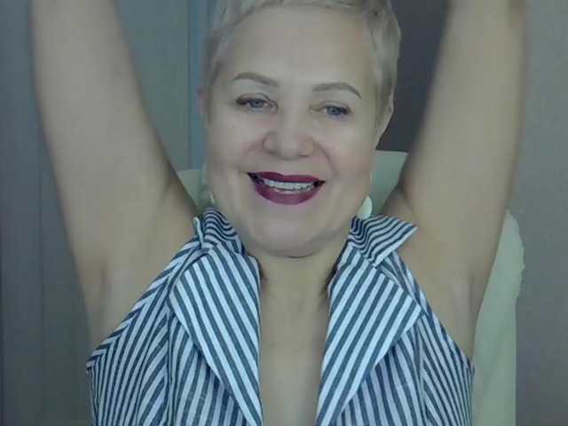 IFannyLove's BongaCams show and profile