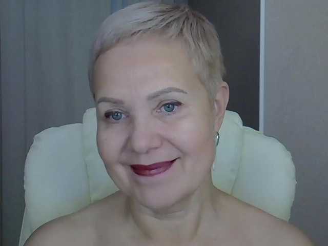 IFannyLove's BongaCams show and profile