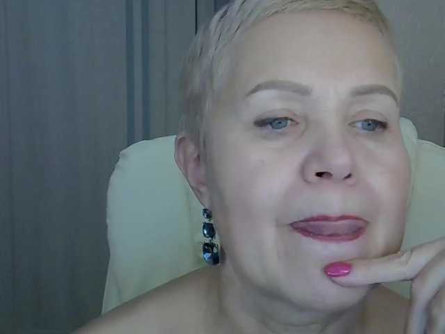 IFannyLove's BongaCams show and profile