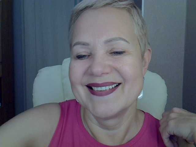 IFannyLove's BongaCams show and profile