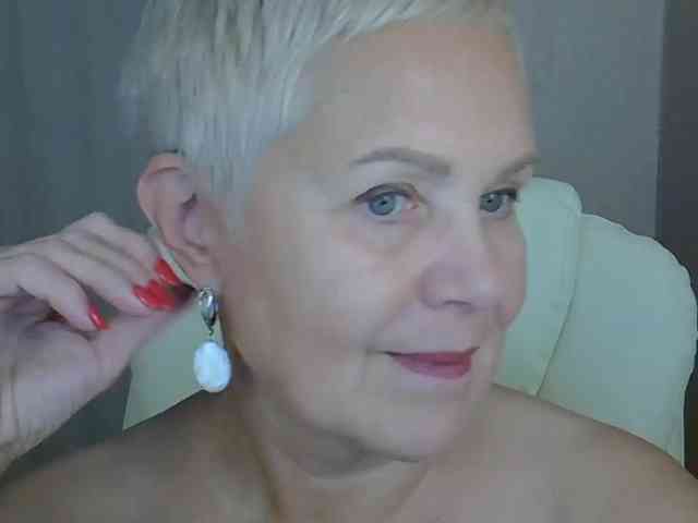 IFannyLove Live Webcam on BongaCams