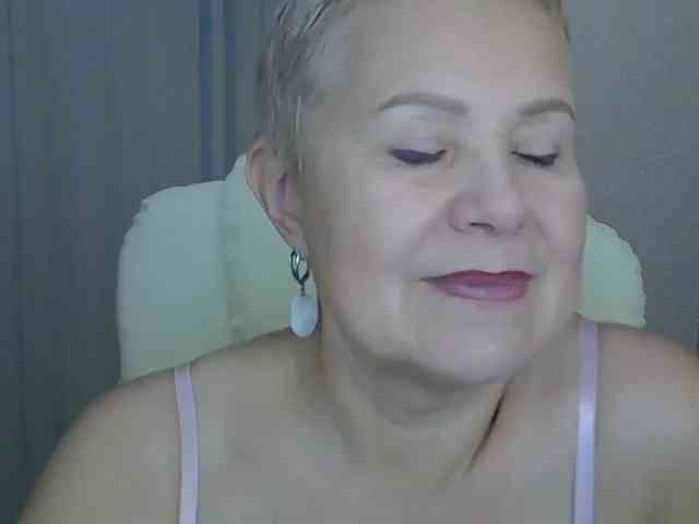 IFannyLove Live Webcam on BongaCams