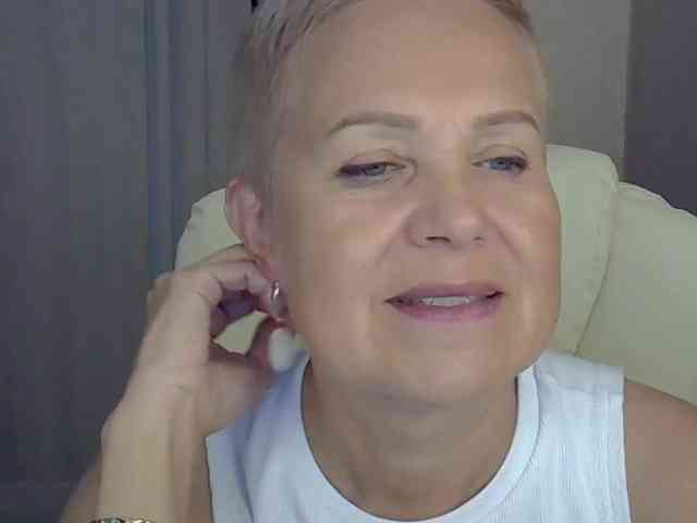 IFannyLove Live Webcam on BongaCams