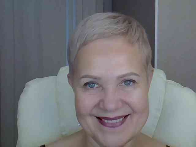 IFannyLove Live Webcam on BongaCams