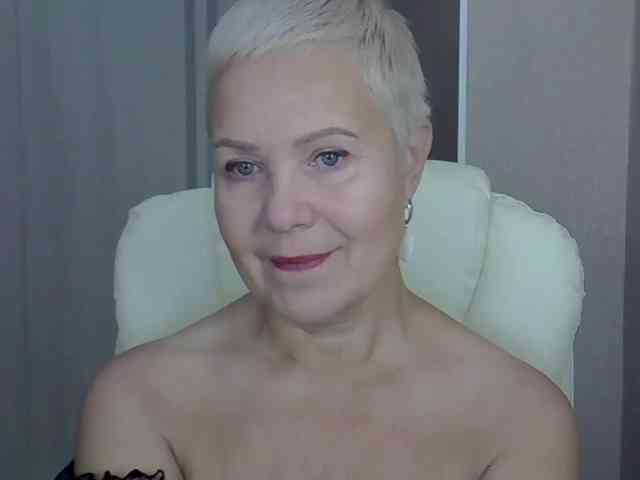 IFannyLove Live Webcam on BongaCams