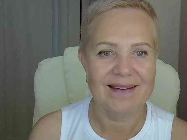 IFannyLove Live Webcam on BongaCams