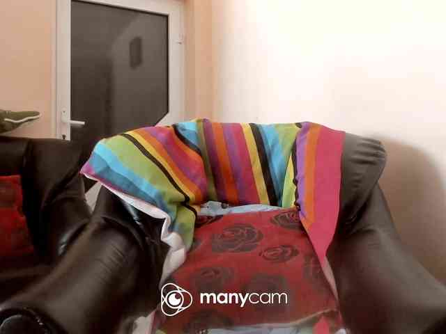 hotyyalisson webcam