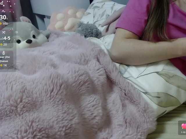 le modèle Monika-X est en webcam porno dans un show sur le site bongacams, il possède les tags suivants: White/Caucasian,Brunette,Shaved