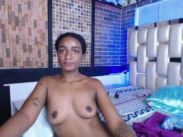 CattleyaHotGirl webcam