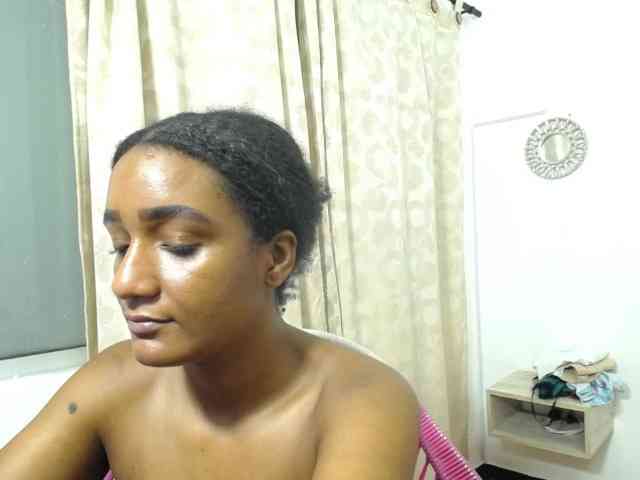CattleyaHotGirl webcam