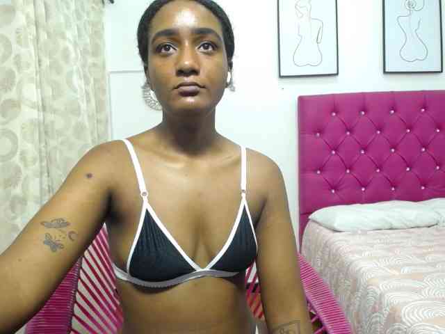 CattleyaHotGirl webcam