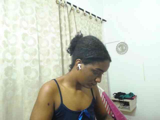 CattleyaHotGirl webcam