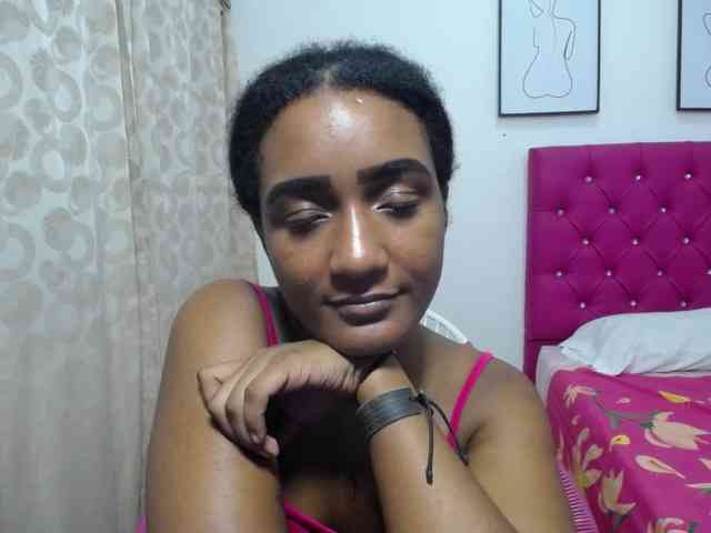 CattleyaHotGirl webcam