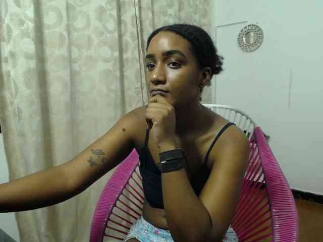 CattleyaHotGirl webcam