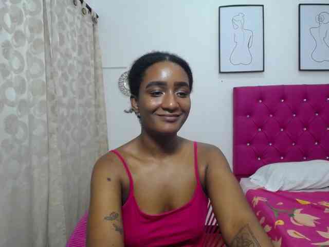 CattleyaHotGirl webcam