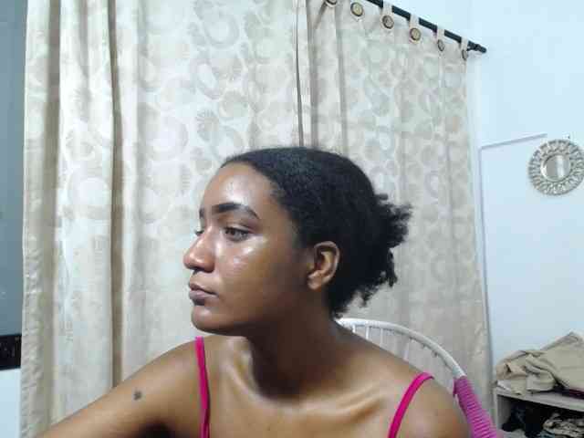 CattleyaHotGirl webcam