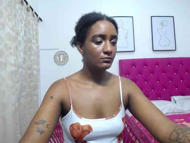 CattleyaHotGirl webcam