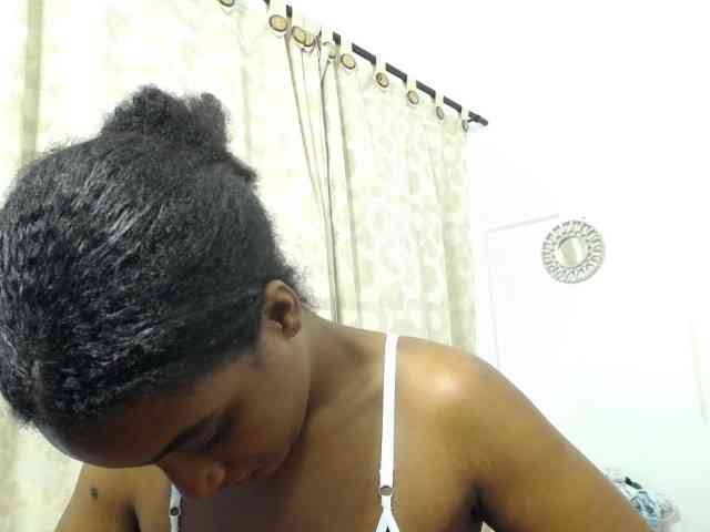 CattleyaHotGirl webcam