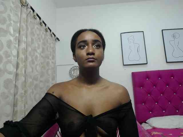 CattleyaHotGirl webcam