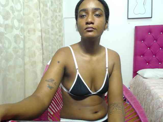 CattleyaHotGirl webcam