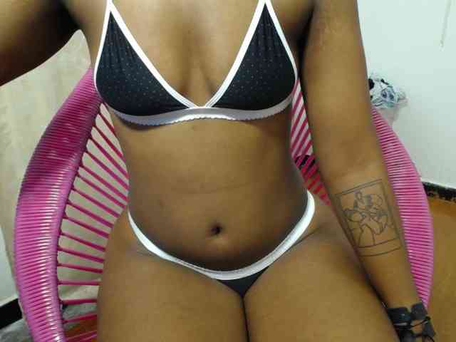 CattleyaHotGirl webcam