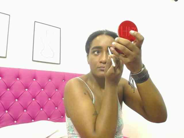 CattleyaHotGirl webcam