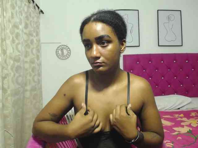 CattleyaHotGirl webcam