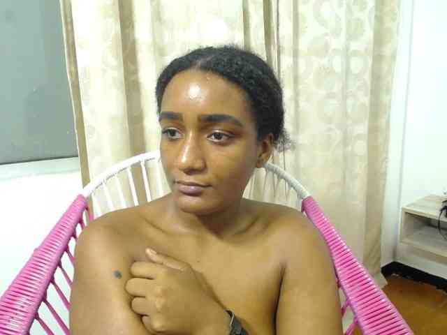 CattleyaHotGirl webcam