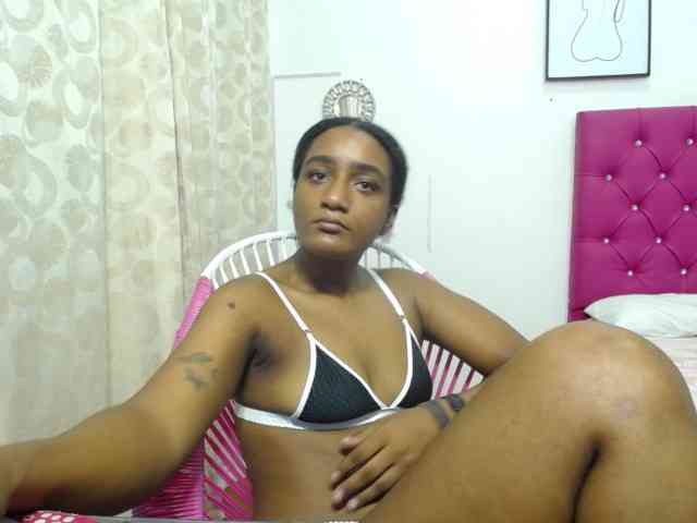 CattleyaHotGirl webcam