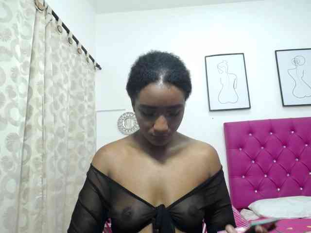 CattleyaHotGirl webcam