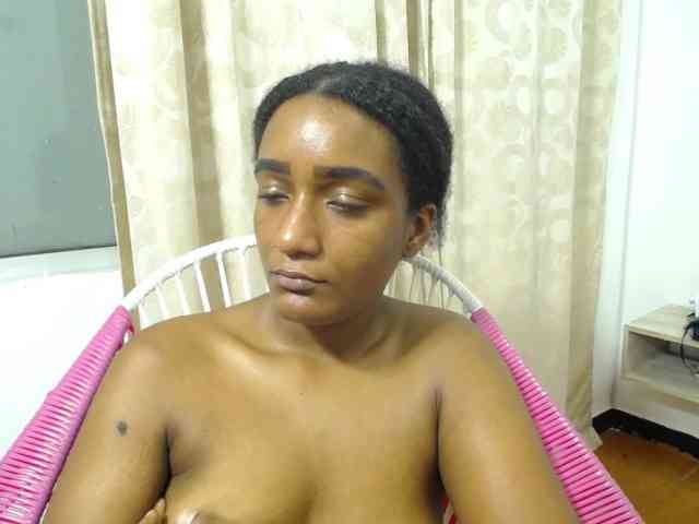 CattleyaHotGirl webcam