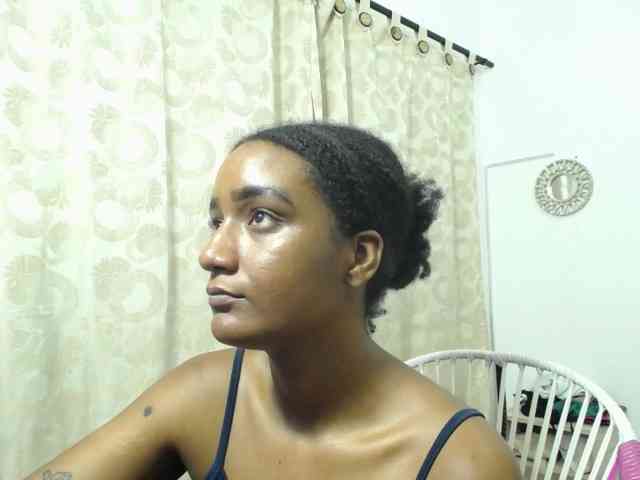 CattleyaHotGirl webcam