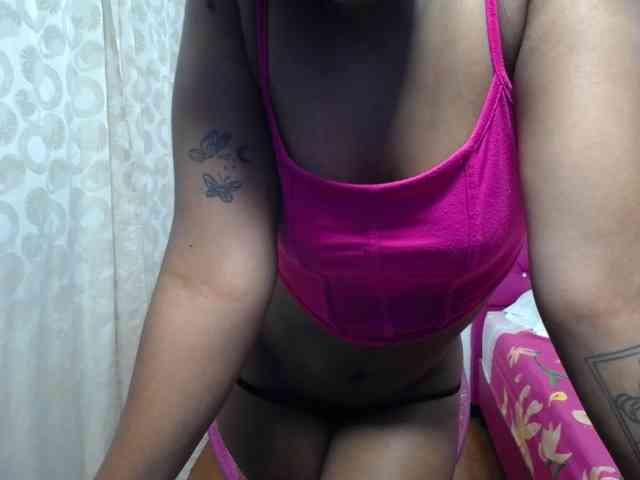 CattleyaHotGirl webcam