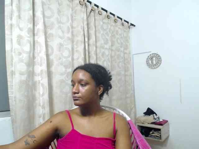 CattleyaHotGirl webcam