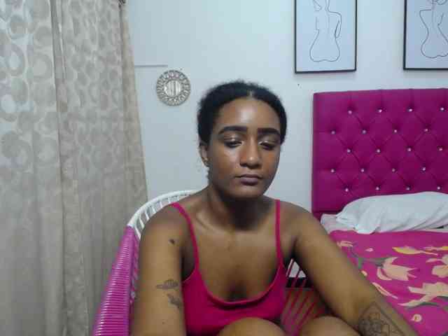 CattleyaHotGirl webcam