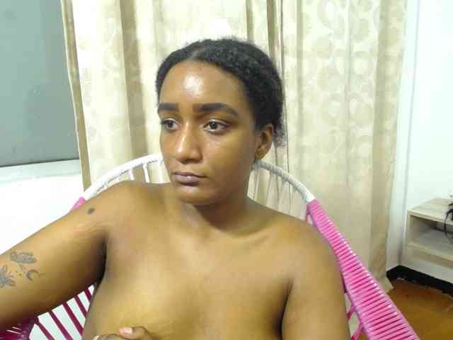 CattleyaHotGirl webcam
