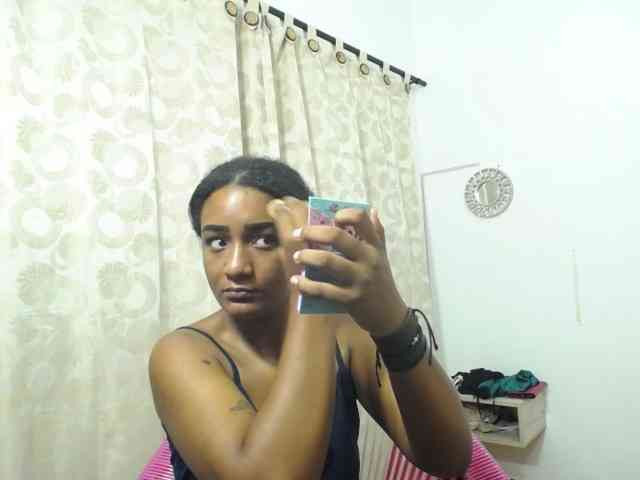 CattleyaHotGirl webcam