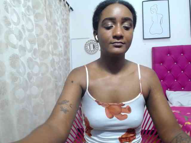CattleyaHotGirl webcam