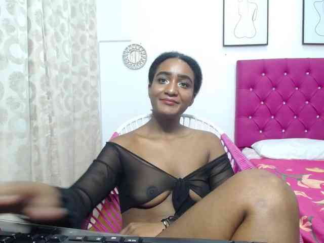 CattleyaHotGirl webcam